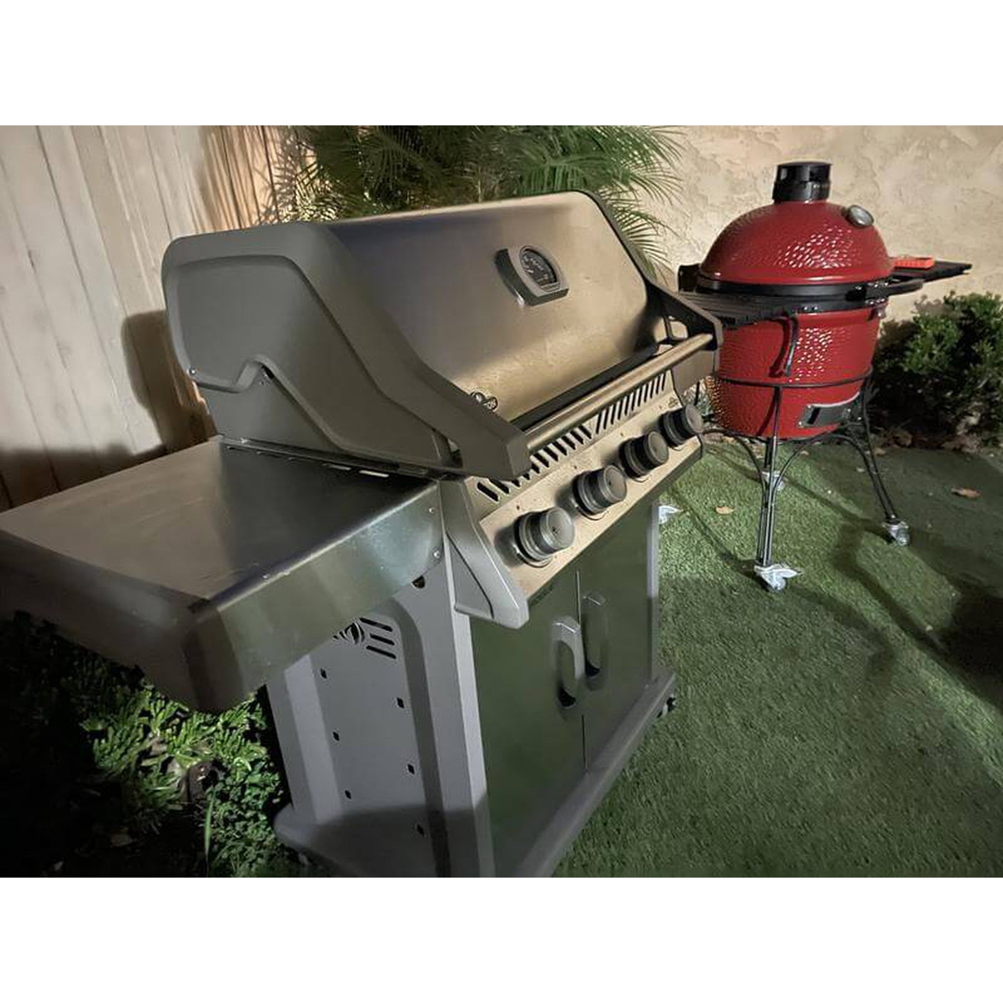 Napoleon Rogue XT 525 SIB Freestanding Gas Grill with Infrared Side Burner - Stainless Steel/Black