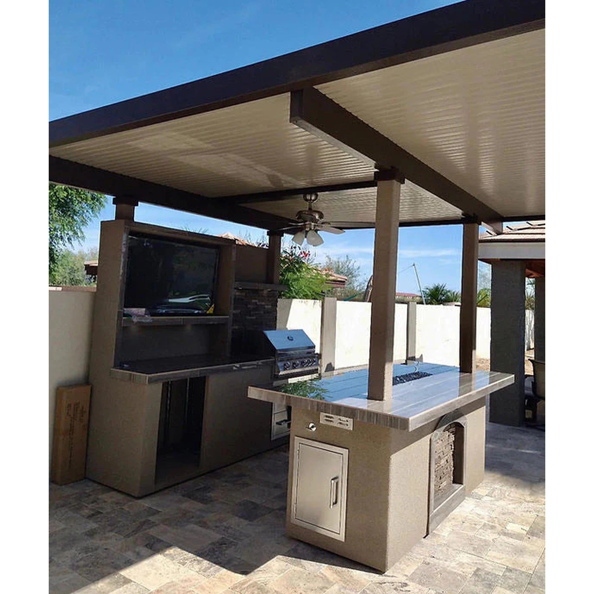 KoKoMo Baja with Top Outdoor Kitchen