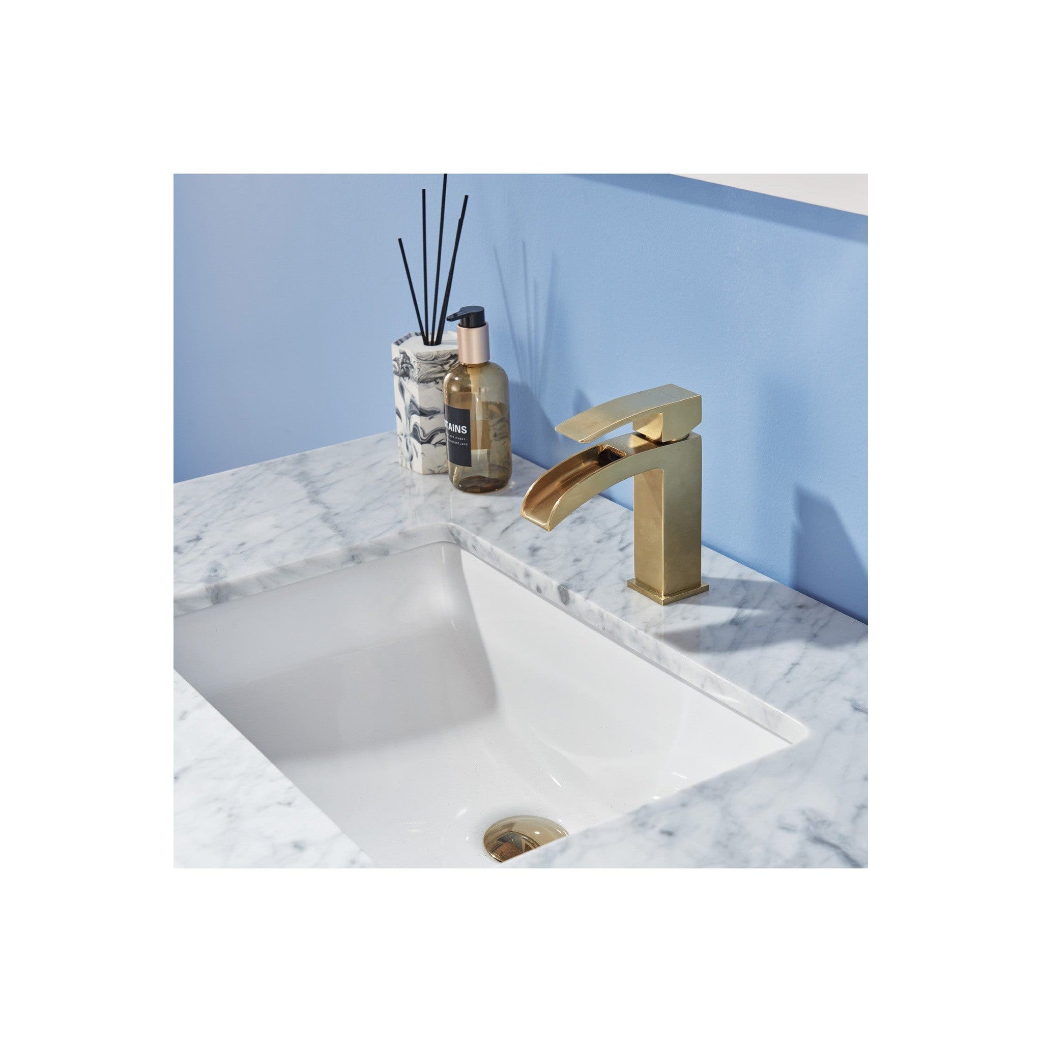 Remi 36" Single Bathroom Vanity Set in White and Carrara White Marble Countertop with Mirror